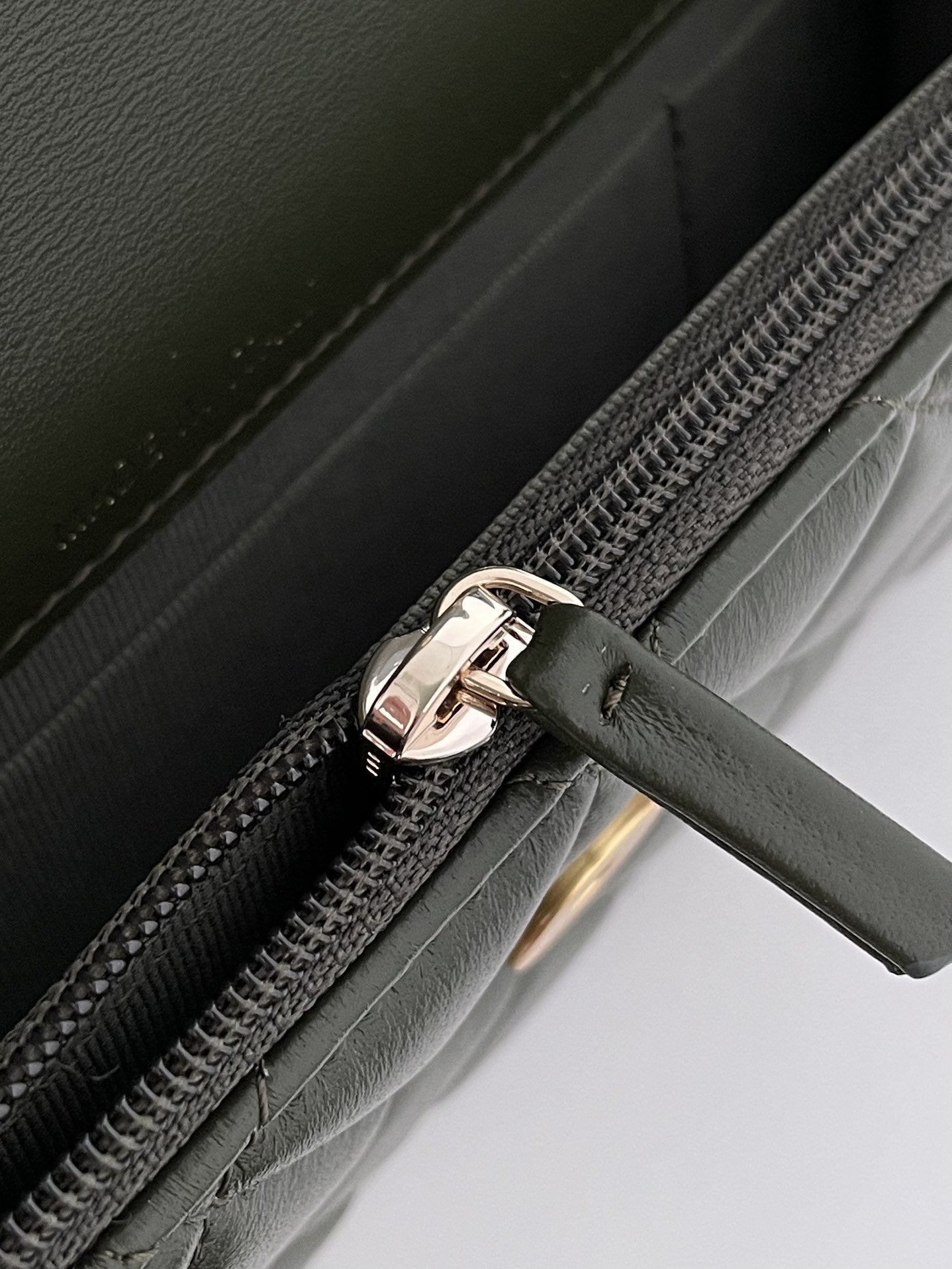 CHL - Wallet With Strap Dark Green For Women Bags 6.7in/17LO