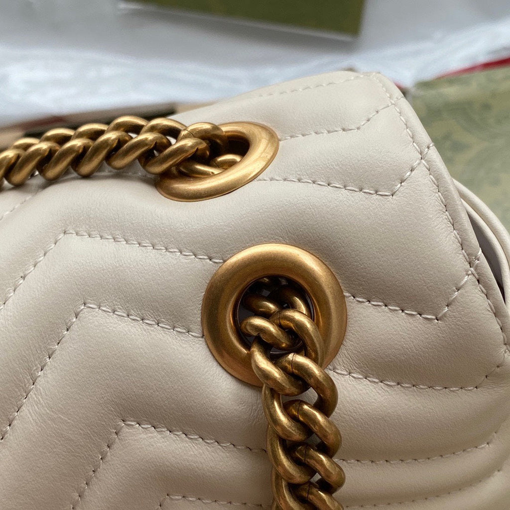 GG Marmont 26cm White Calfskin Gold Hardware